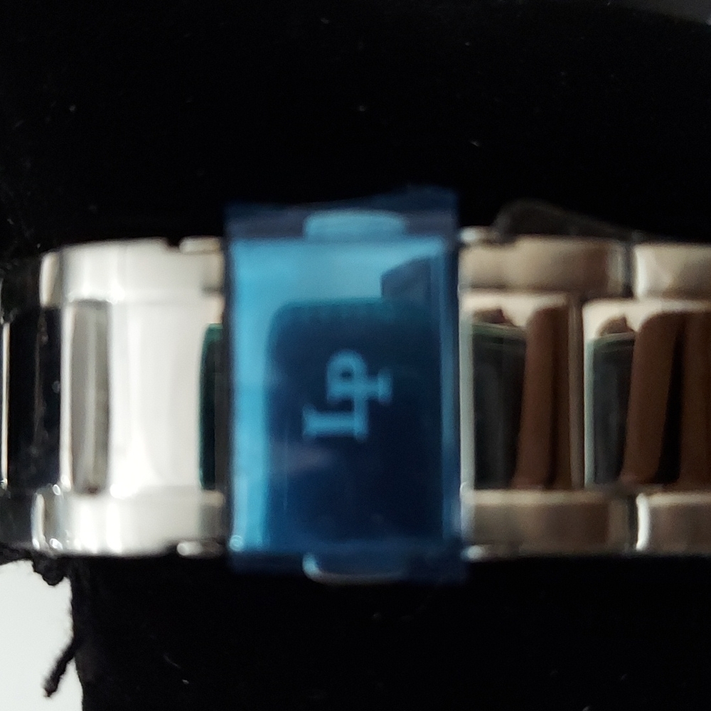 LP Lucien Piccard Vienna Analog Quartz Silver Watch - Picture 3 of 3